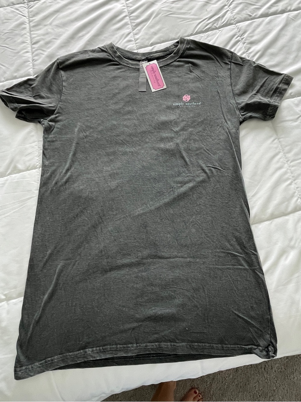 Simply Southern Charcoal Tee “Happiness Blooms from Within” size Large - Picture 2 of 3